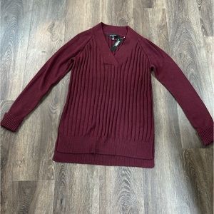 White House Black Market Ribbed Knit V-neck Tunic